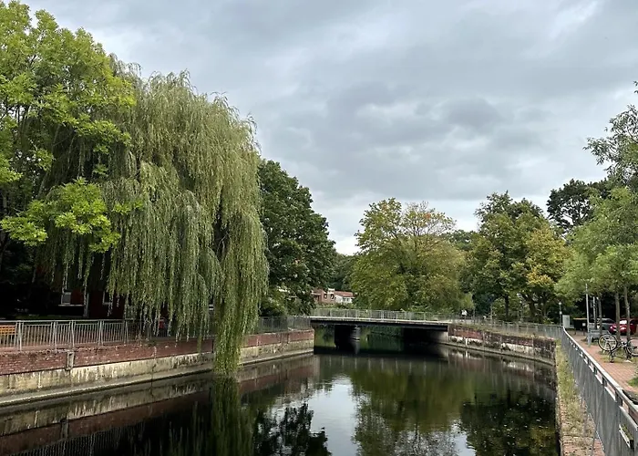 Designer An Der Leineinsel In Hannover, Direkt Am Wasser In Ruhiger Laage, Messeapartment Διαμέρισμα *