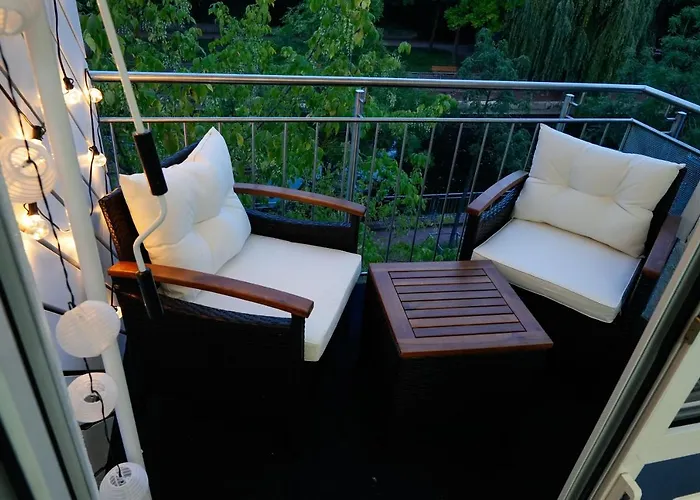 Apartment Designer An Der Leineinsel In Hannover, Direkt Am Wasser In Ruhiger Laage, Messeapartment *