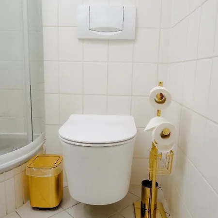 Designer An Der Leineinsel In Hannover, Direkt Am Wasser In Ruhiger Laage, Messeapartment Lägenhet Hannover